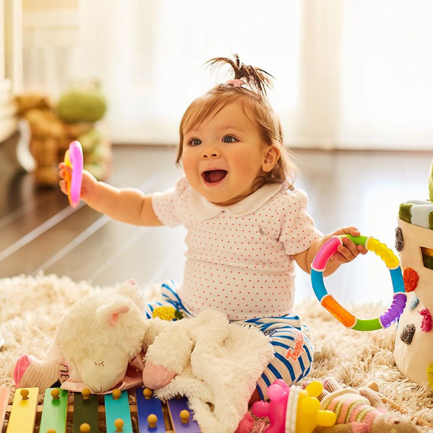 imageMunchkin Twisty Figure 8 Baby Teether Toy BPA Free 6 MonthsTeether