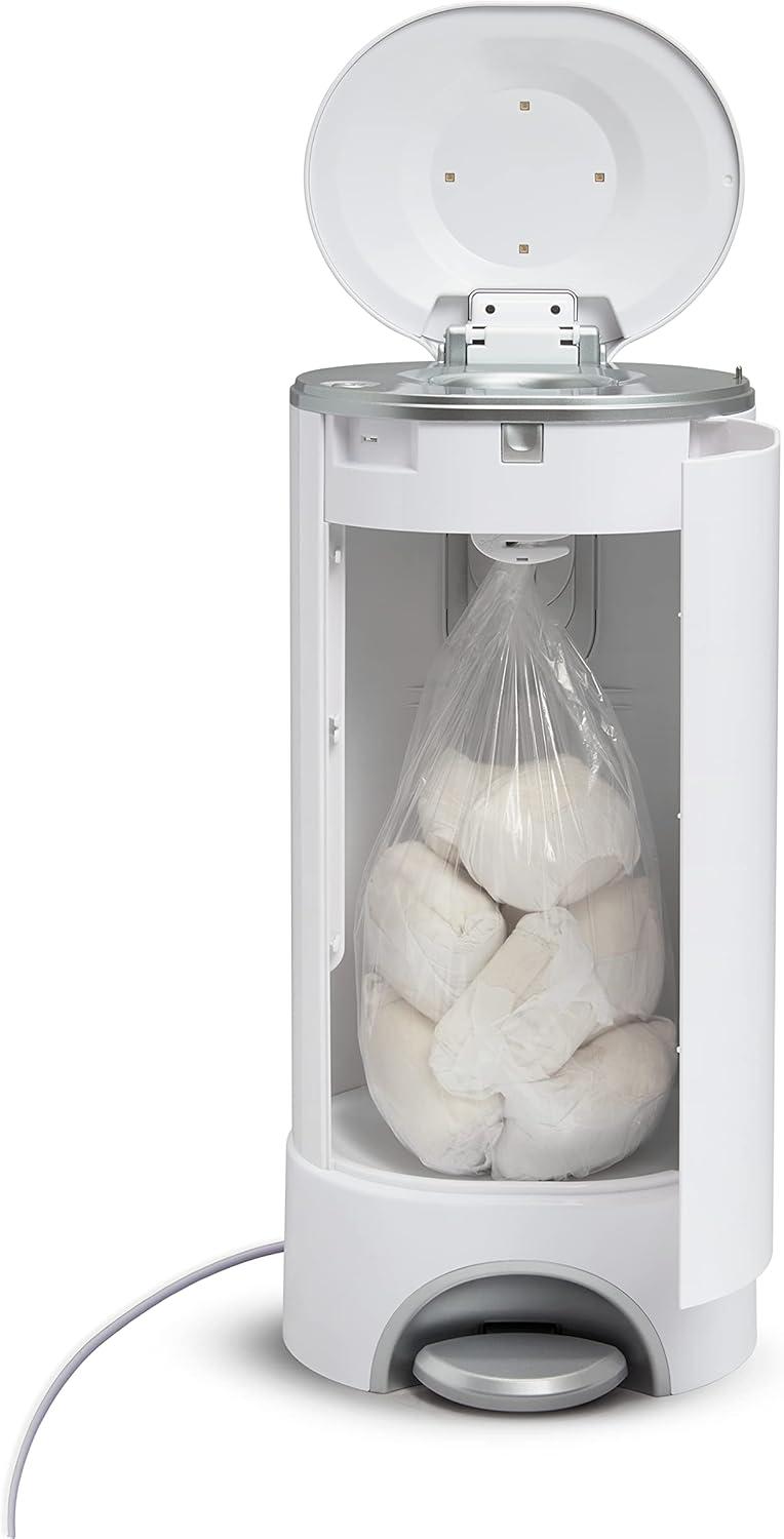 imageMunchkin UV Snap Seal ampamp Toss Diaper Pail Refill Bags Holds up to 600 Newborn Diapers 20 PackUV Snap